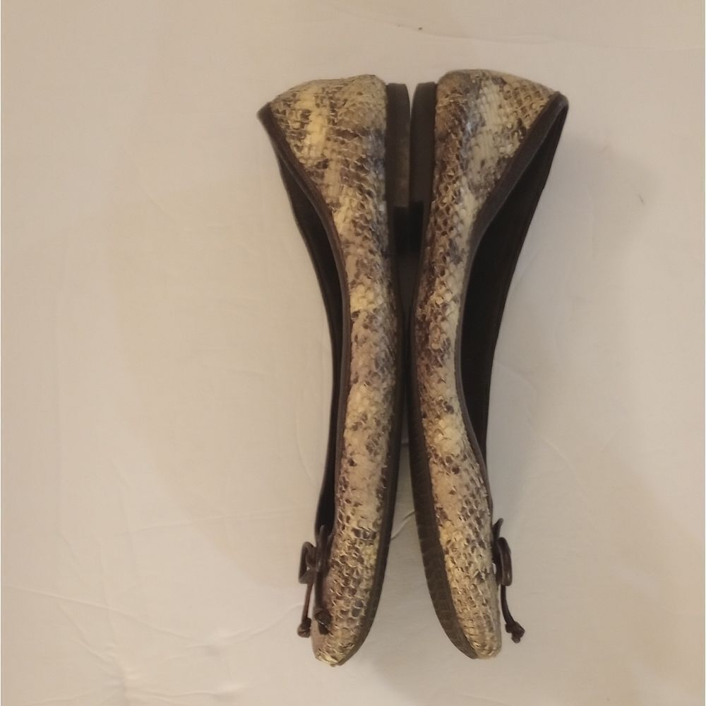 šStuartāWeitzman Snake EmbossedāFlats - Picture 4 of 6